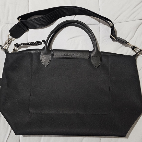 Black Handbag with Adjustable Strap - Picture 2 of 8